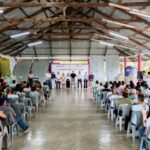 Ayuntamiento de Tuxpan entrega 706 láminas y 18 tinacos en apoyo a comunidades
