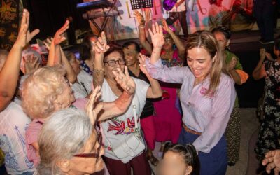 Gobierno Municipal y DIF Tuxpan reconocen y celebran a los adultos mayores con el festejo “Abuelitos a la Pista”