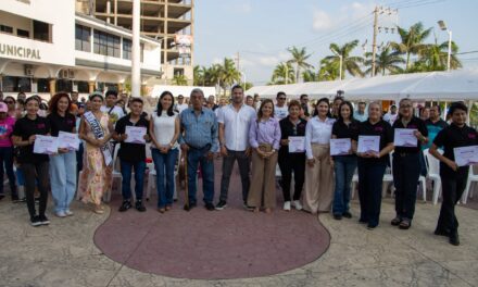Impulsan el emprendimiento y la capacitación con la Primera Feria DIF Emprendedores