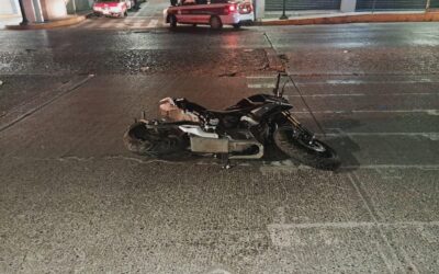 La madrugada los lanzó contra el pavimento: dos heridos en el Centro de Tuxpan