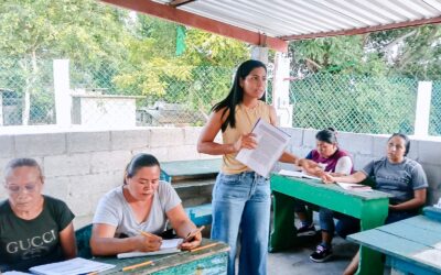 Marleth Blanco acompaña asesorías de Preparatoria Abierta en Chacoaco para combatir el rezago educativo