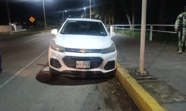 La madrugada le cobró caro el viaje: terminó montado en el Bulevar