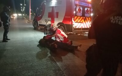 Marino derrapa en motocicleta y derriba una palmera en Tuxpan