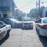 El “Paparazzi Tuxpeño” se volvió noticia: chocó contra un taxi