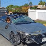 “Toretto Tuxpeño” vuelca su automóvil, lo destroza y desaparece en Barra Norte