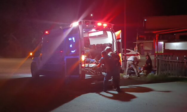 La noche terminó sobre el pavimento: pareja derrapa en motocicleta en Tuxpan