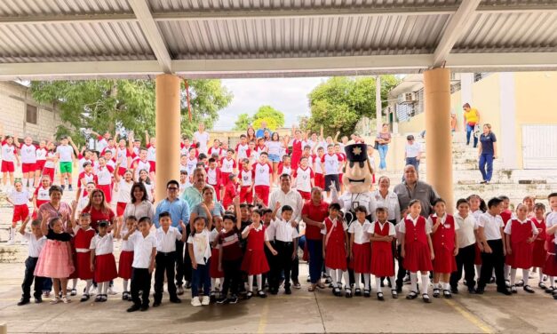 René Cruz impulsa educación vial desde las aulas de Tuxpan