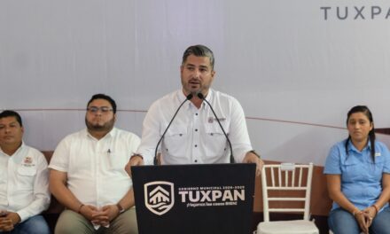 Daniel Cortina presenta por primera vez en la historia de Tuxpan el Proyecto de Presupuesto de Egresos