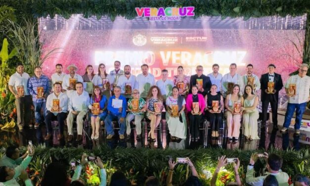 ¡Tuxpan está de fiesta! Holiday Inn recibe premio estatal a la calidad turística