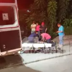 CAMD moviliza ambulancia de cuidados avanzados para auxiliar a motociclista grave en Tuxpan