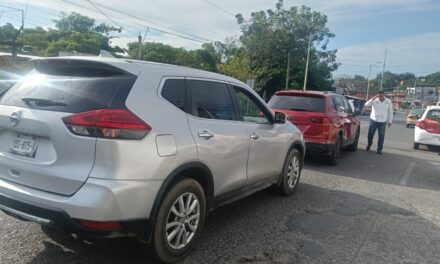 Aparatoso choque en Las Américas; involucrados optan por un arreglo particular