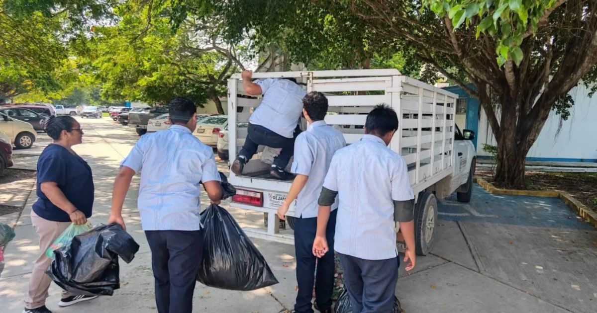 CETMAR 20 agradece apoyo de su comunidad en colecta de tapitas del DIF Tuxpan