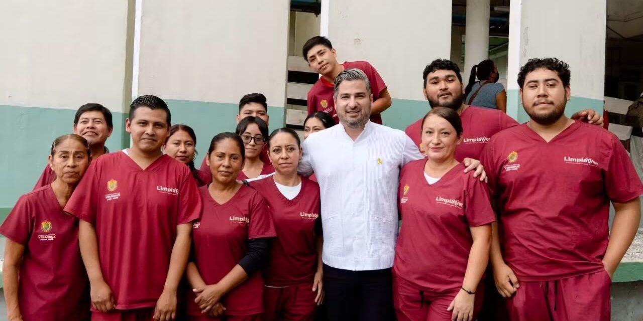 Daniel Cortina acompaña a Rocío Nahle en gira de trabajo por Tuxpan
