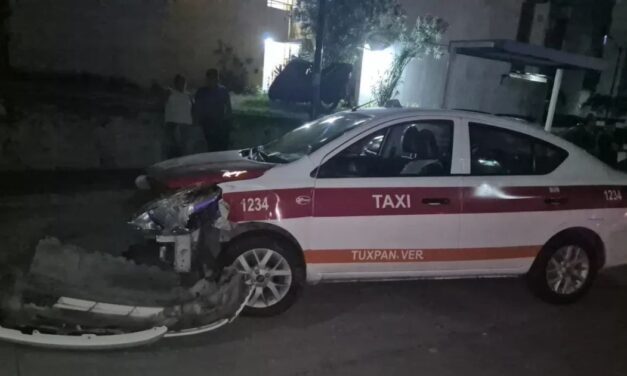 Una camioneta y el taxi 1234 chocaron en el cruce de Punta León y Yucap; no hubo lesionados