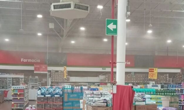 Evacúan Soriana en Tuxpan por conato de incendio en un aire acondicionado