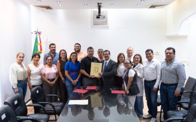 Después de casi ocho décadas, Hospital Civil “Dr. Emilio Alcázar” recibe sus escrituras por parte del Ayuntamiento de Tuxpan