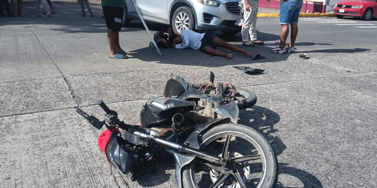 Motociclista resulta lesionado en choque frente a la Terminal Marítima de Tuxpan