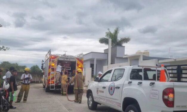 Probable cortocircuito provoca incendio en una casa de la colonia Del Puerto