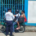 Refuerzan revisiones a motociclistas en Tuxpan; checan casco, papeles y pasajeros