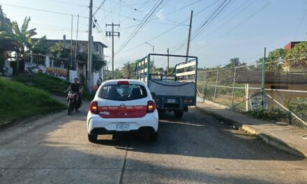 ¡MAL COMIENZO DE MAÑANA! TAXI Y CAMIONETA CHOCAN EN EL VERGEL