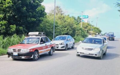 Otro choque mañanero: automóvil impacta por alcance al taxi 1164